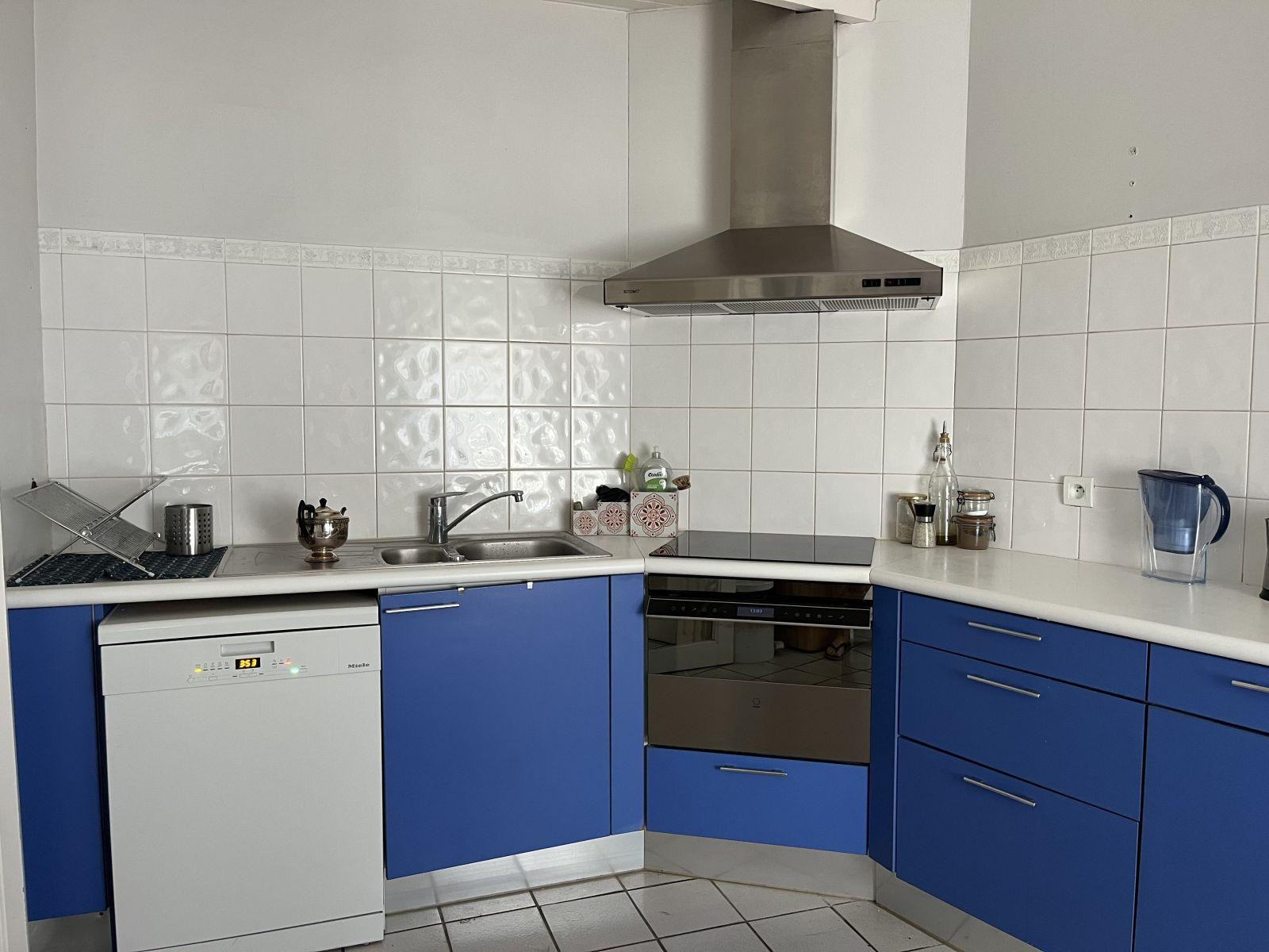 
                                                Colocation
                                                 Colocation - maison de ville avec cour privative