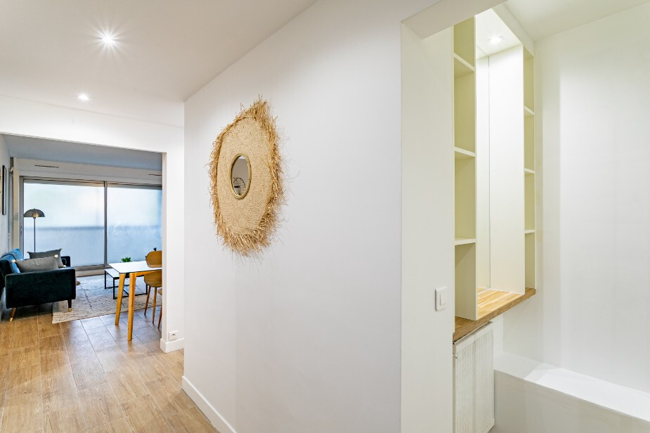 
                                                Colocation
                                                 COLOCATION MASCULINE - 124 AVENUE STALINGRAD