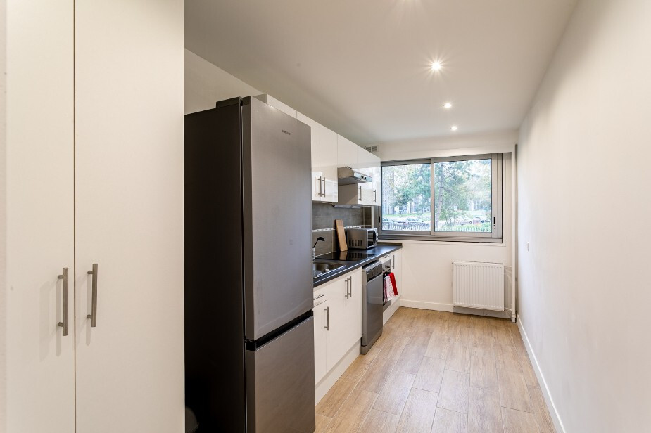 
                                                Colocation
                                                 COLOCATION MASCULINE - 124 AVENUE STALINGRAD