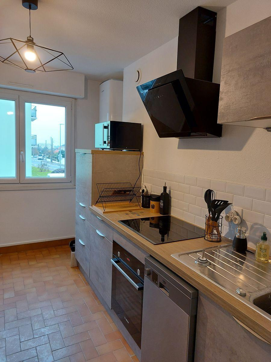 
                                                Colocation
                                                 Colocation meublé de standing avec femme de ménage