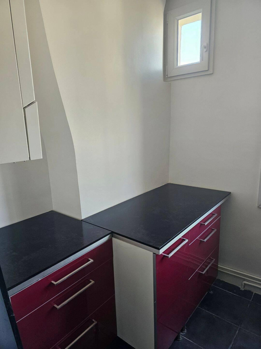 
                                                Colocation
                                                 Colocation meublée 3 chambres, 74 m²