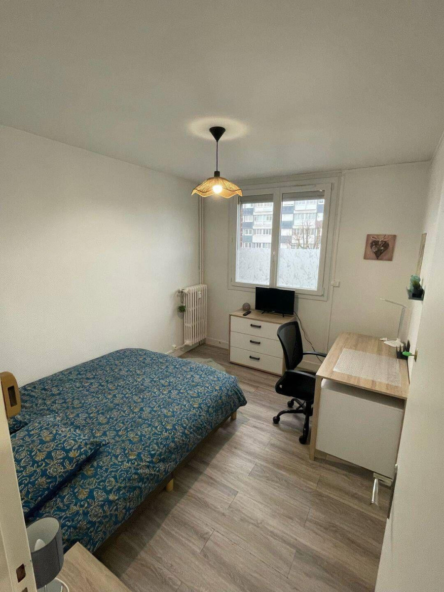 
                                                Location
                                                 Colocation meublée – 3 chambres – Amiens Nord