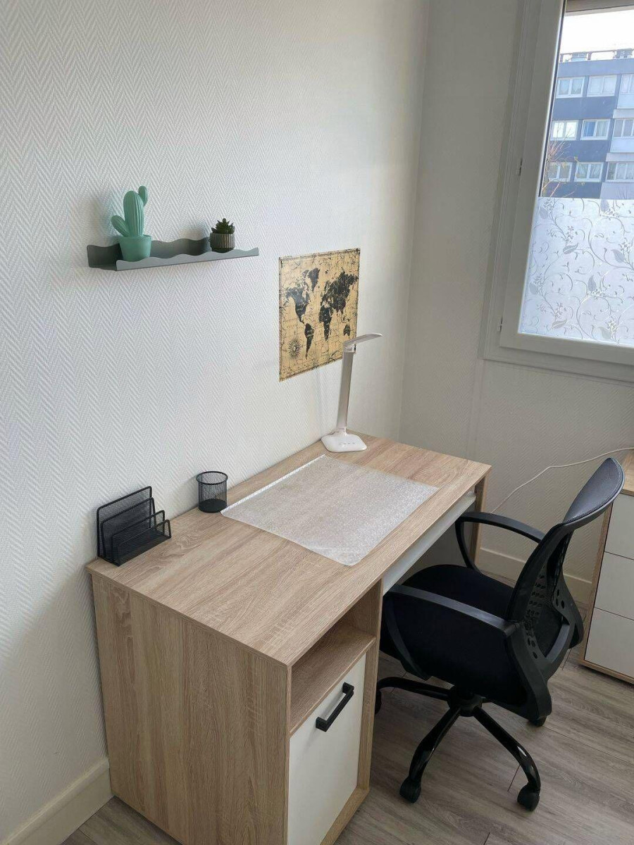 
                                                Location
                                                 Colocation meublée – 3 chambres – Amiens Nord