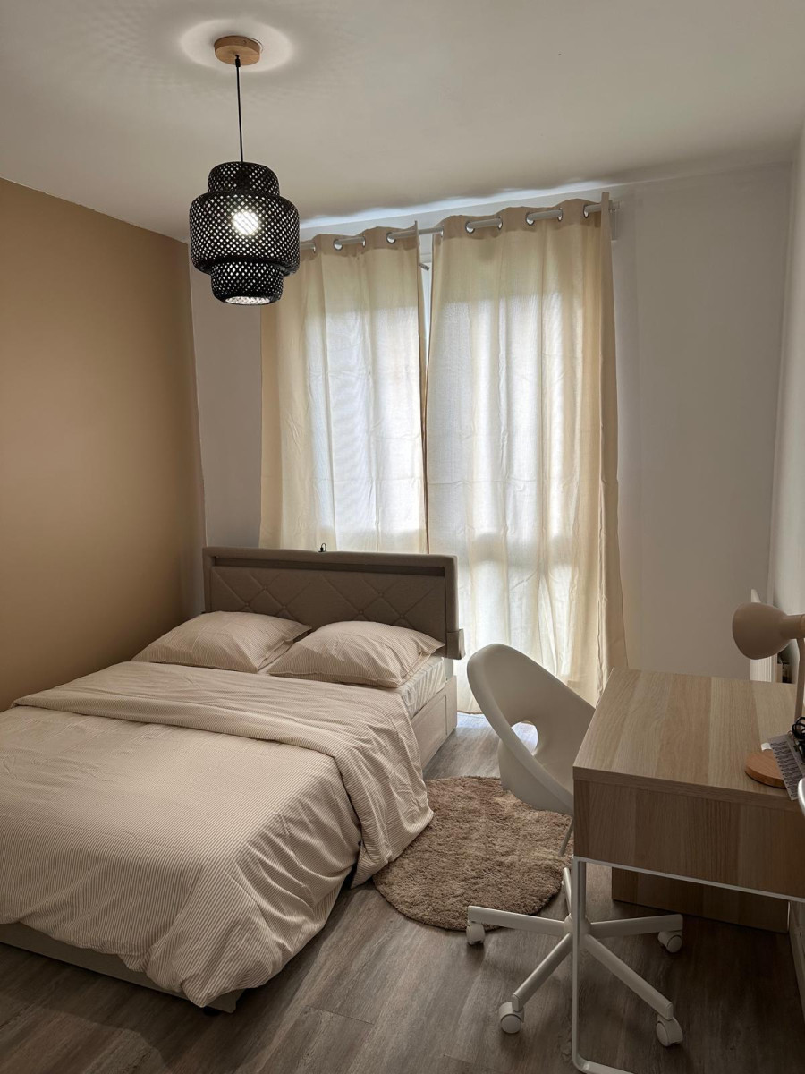 
                                                Location
                                                 Colocation meublée 4 chambres – 80 m²