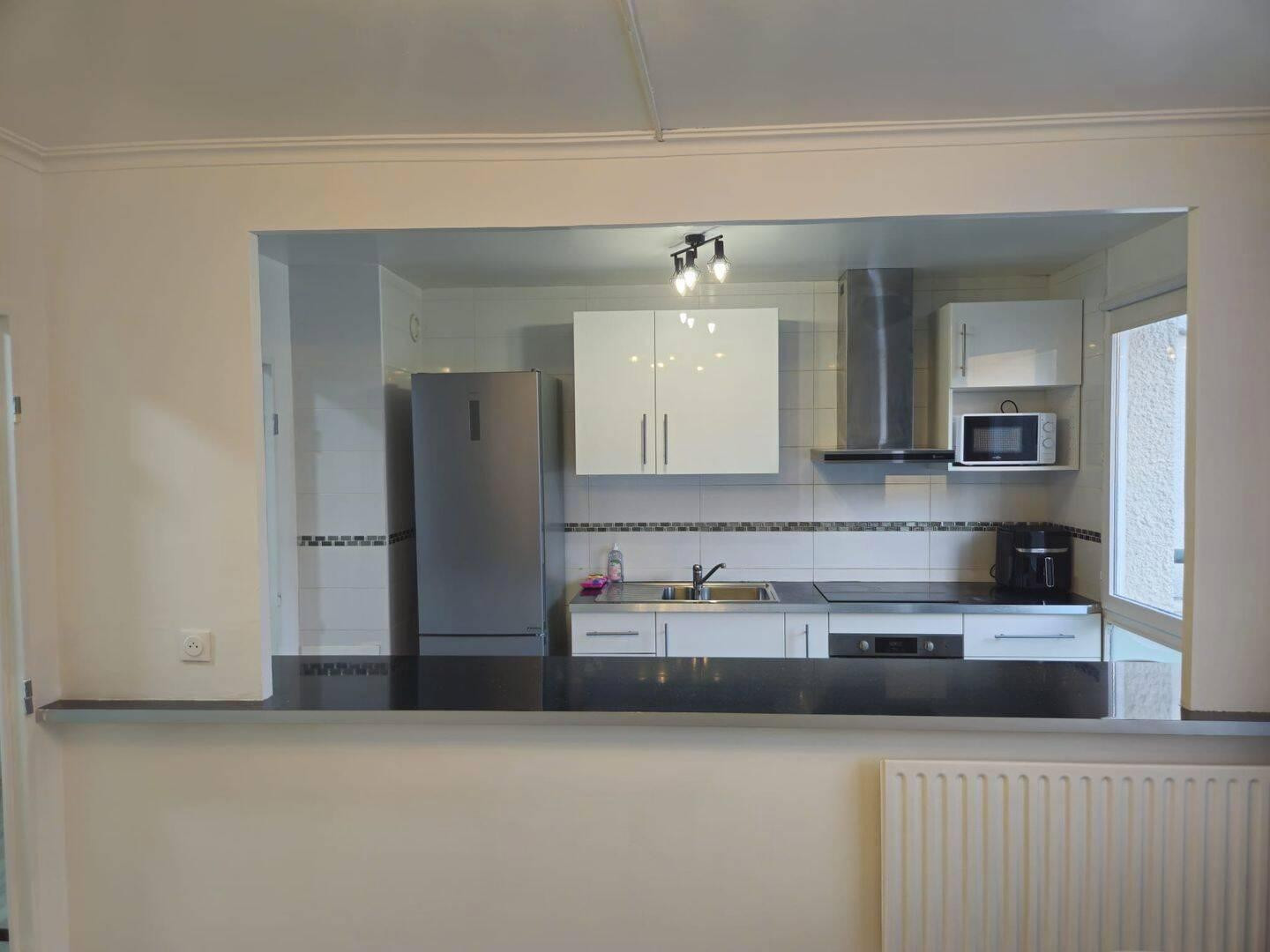 
                                                Location
                                                 Colocation meublée 4 chambres – 80 m²