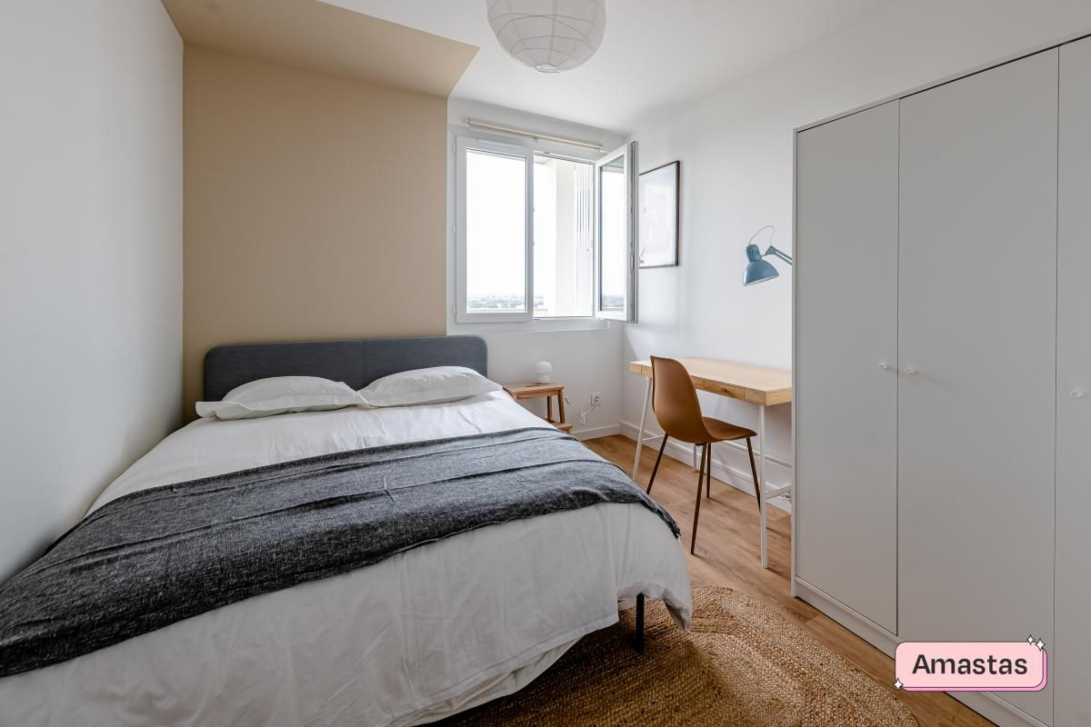 
                                                Colocation
                                                 Colocation meublée 4 chambres avec balcon - Talence - 5331122