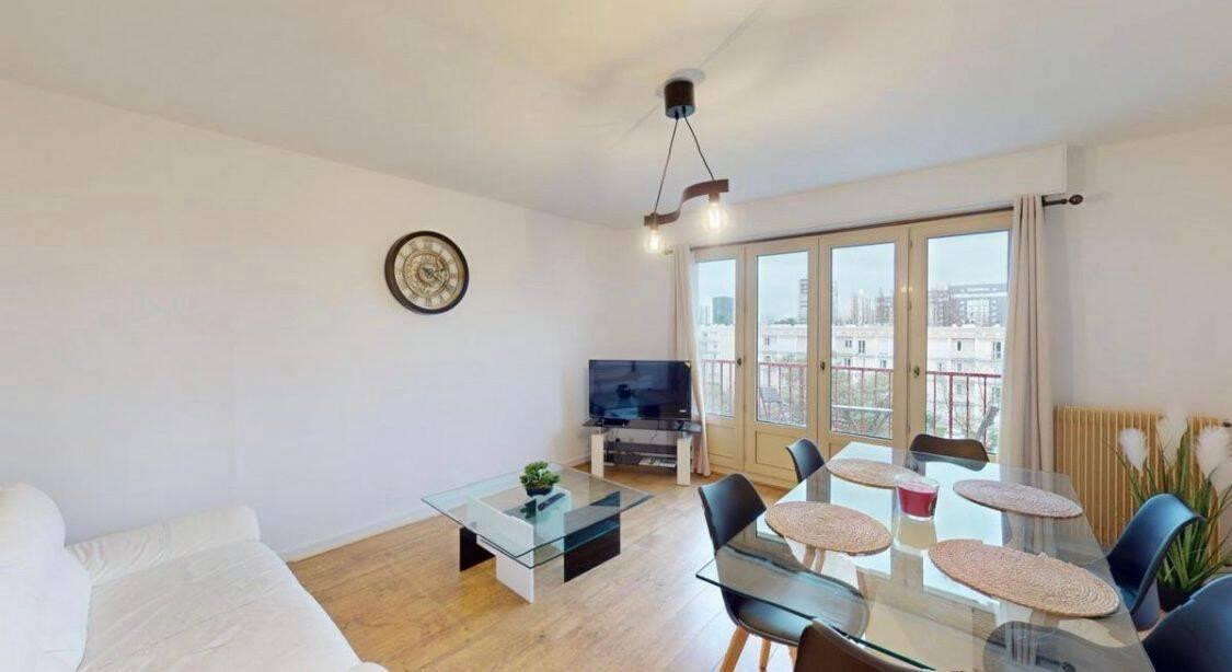 
                                                Colocation
                                                 Colocation meublée 4 chambres – Rennes – 92 m²