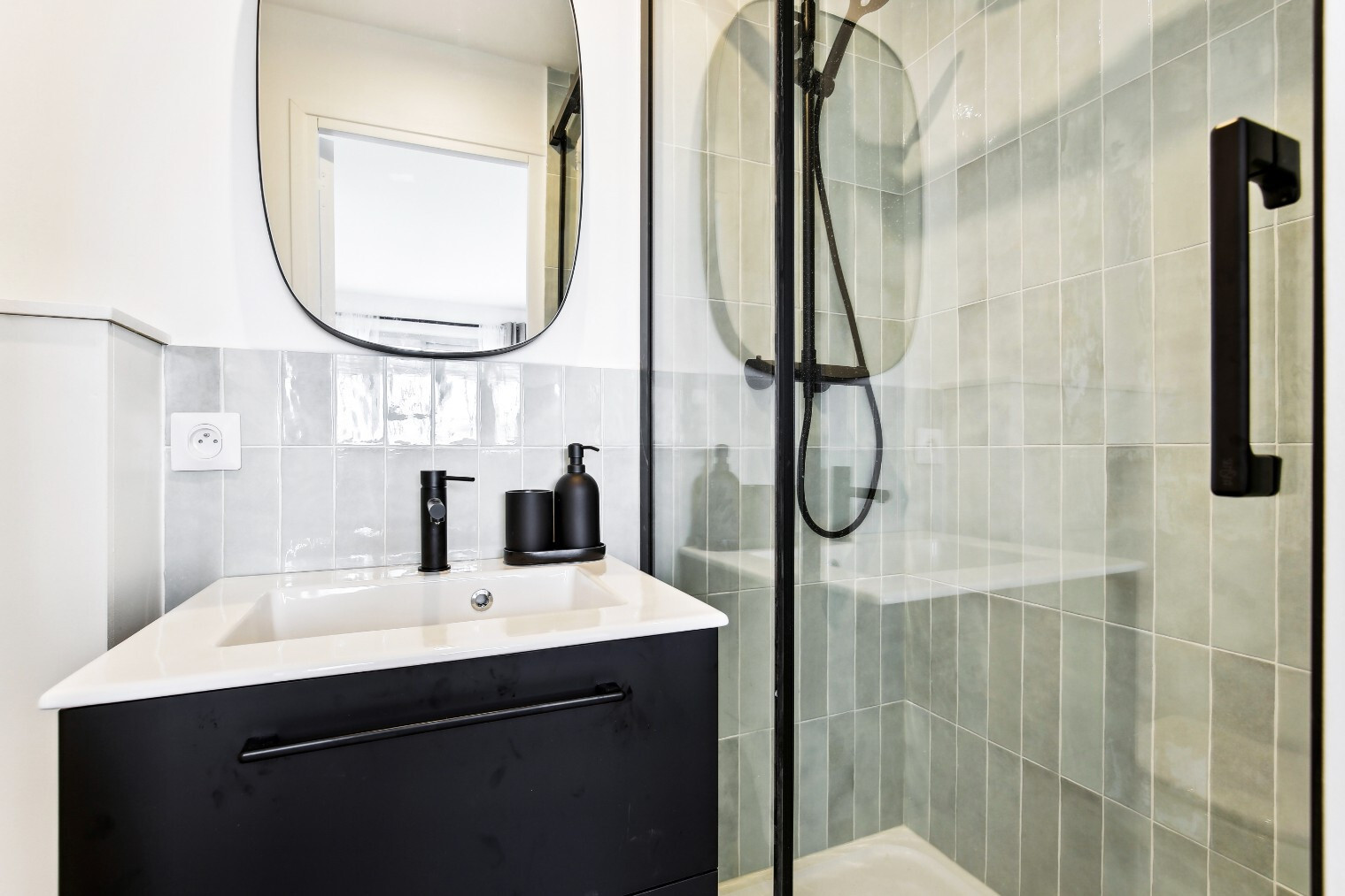 
                                                Colocation
                                                 Colocation meublée 5 chambres à colombes