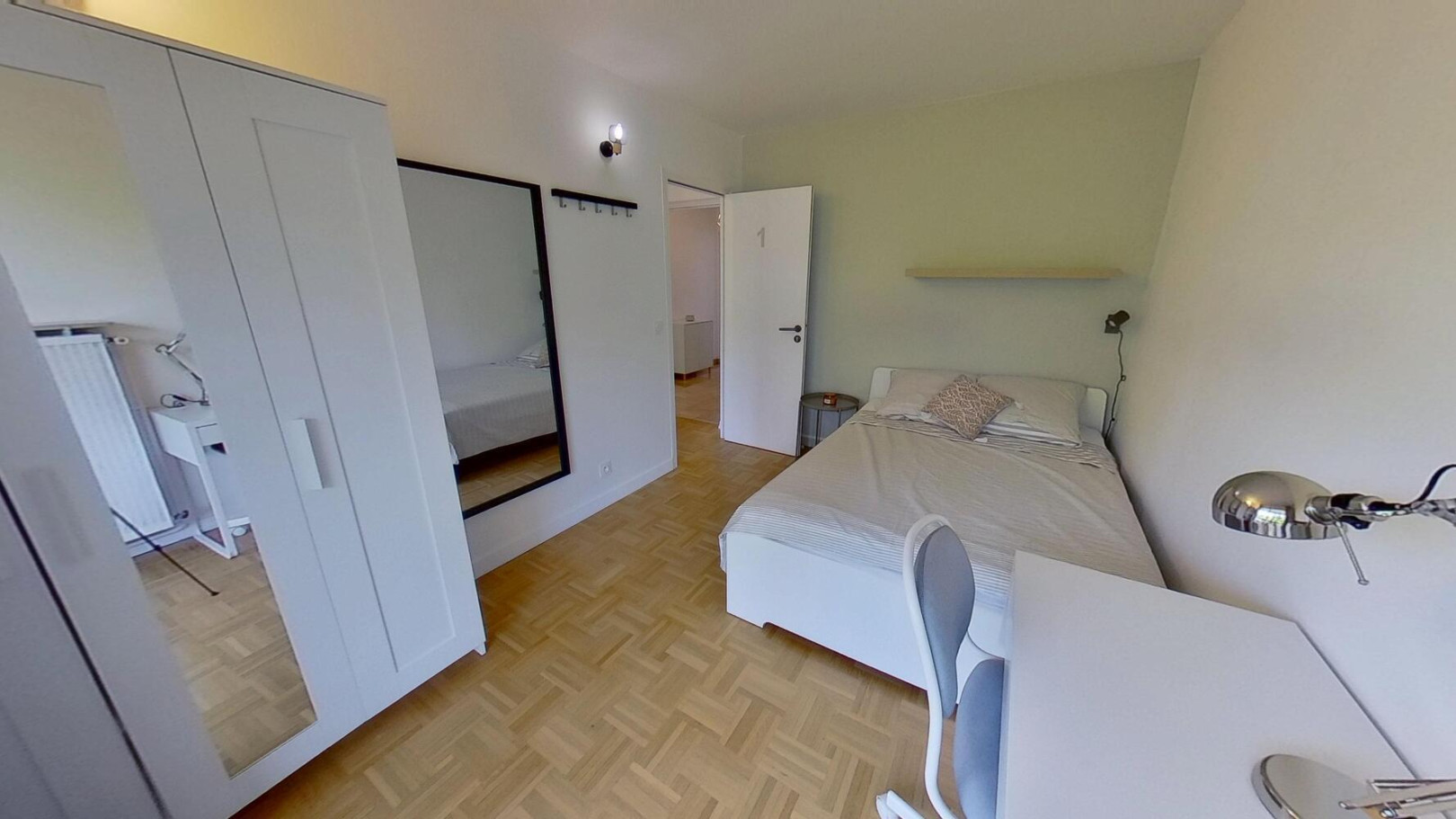 
                                                Colocation
                                                 Chambre en colocation appartement meublé