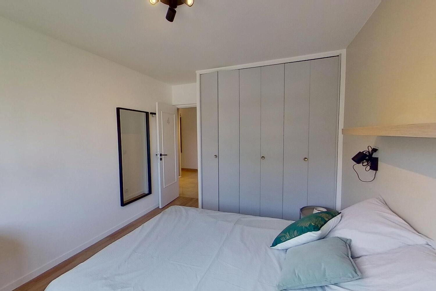 
                                                Colocation
                                                 Chambre en colocation appartement meublé