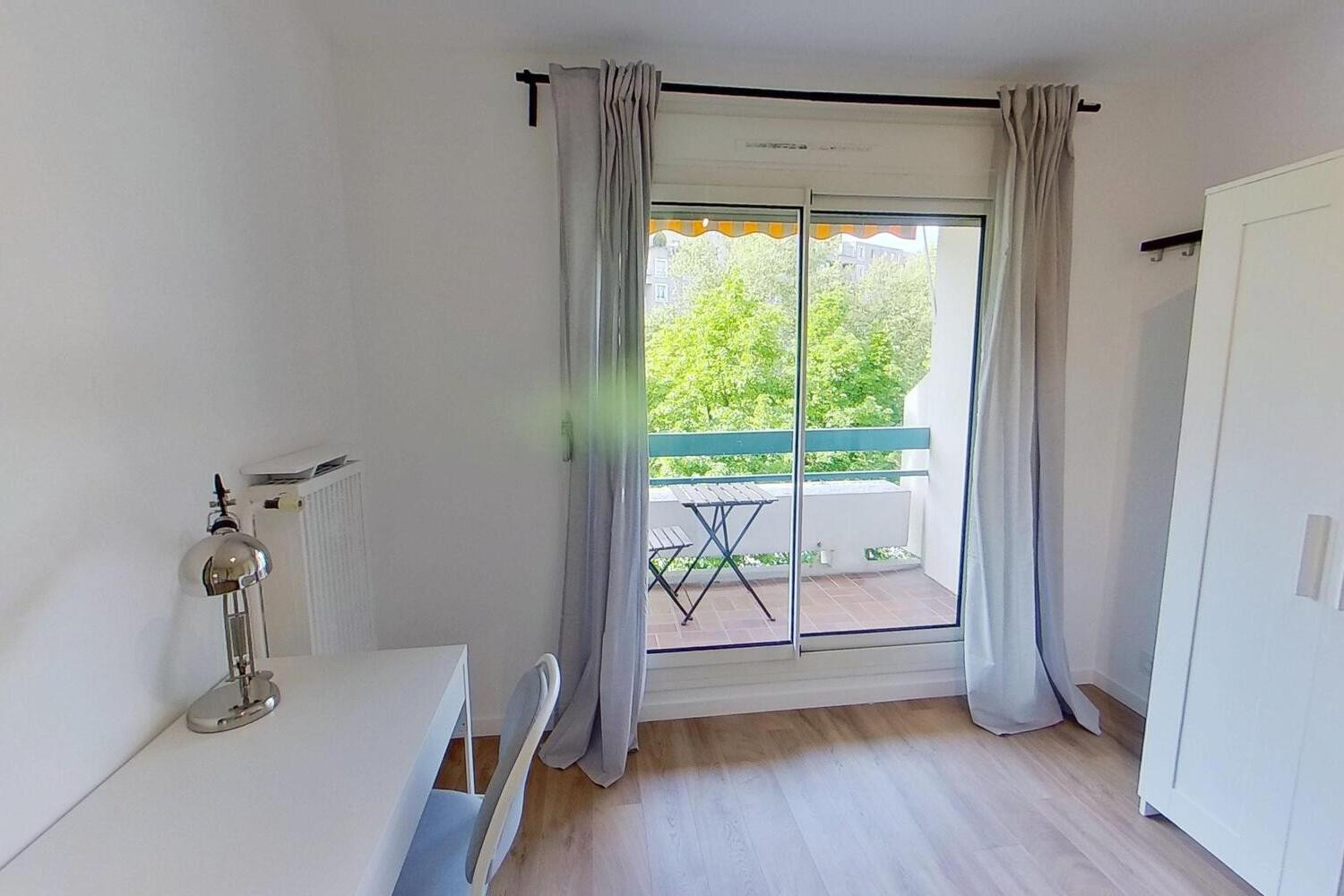 
                                                Colocation
                                                 Chambre en colocation appartement meublé
