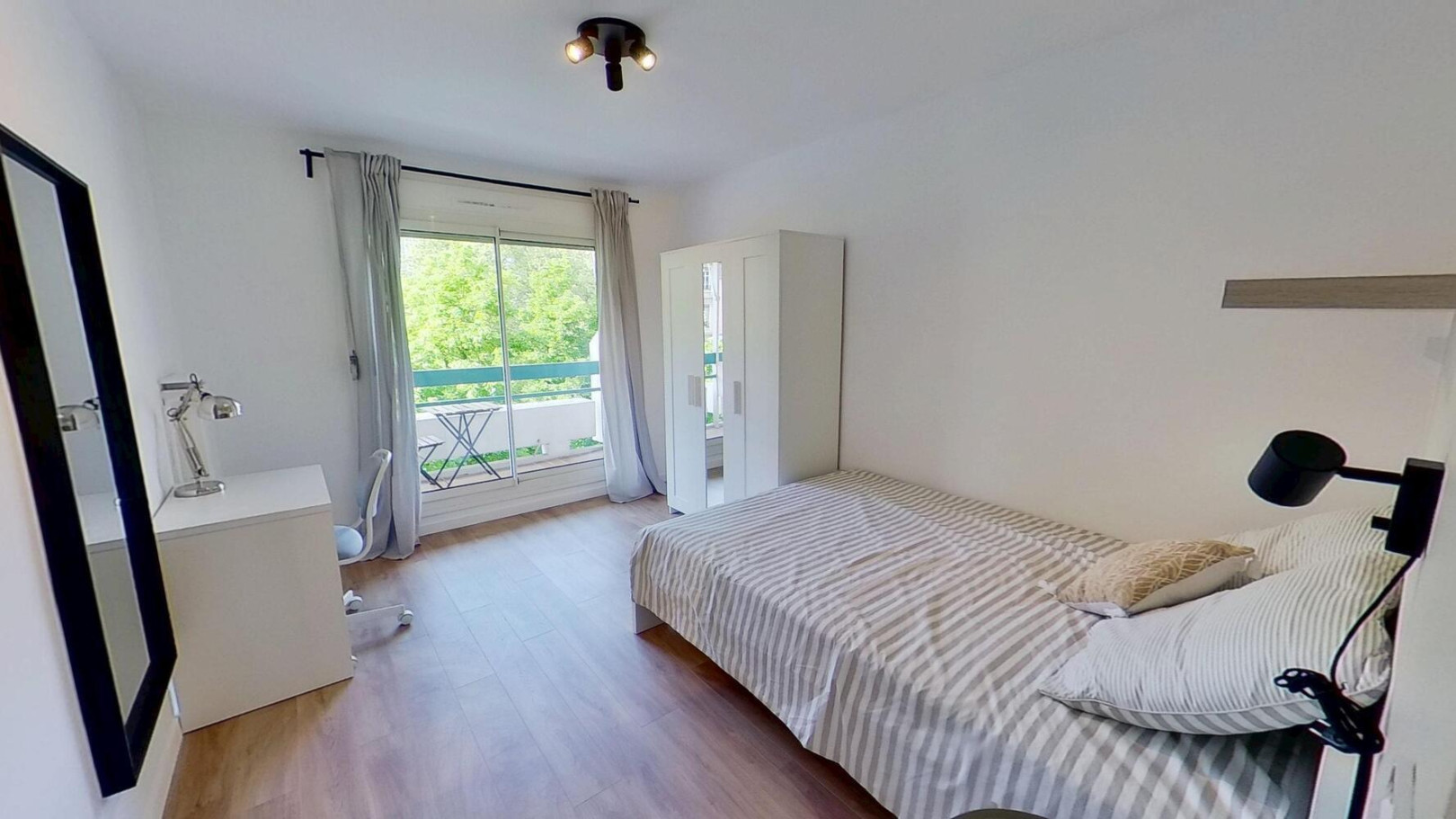 
                                                Colocation
                                                 Chambre en colocation appartement meublé