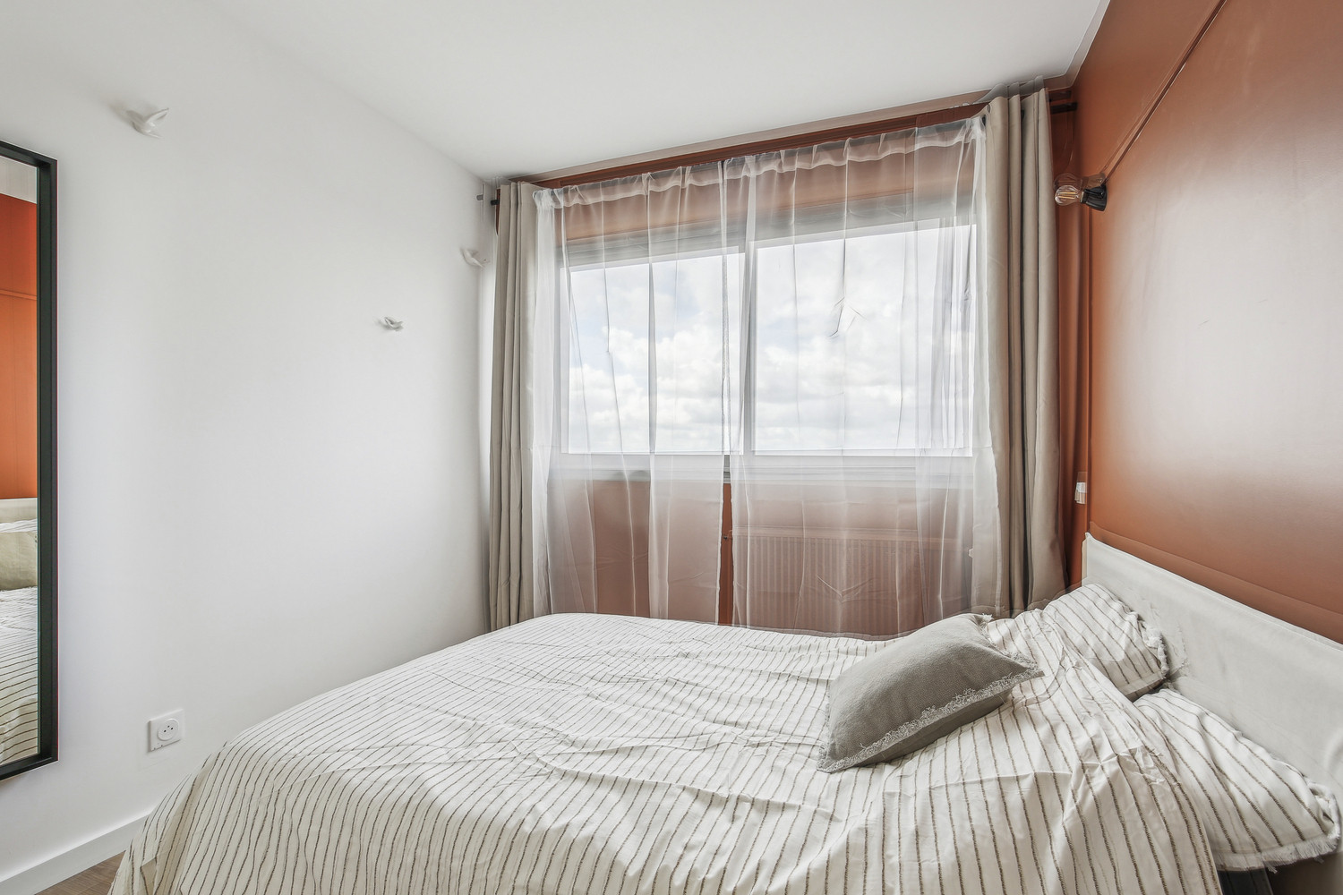 
                                                Colocation
                                                 COLOCATION MEUBLEE