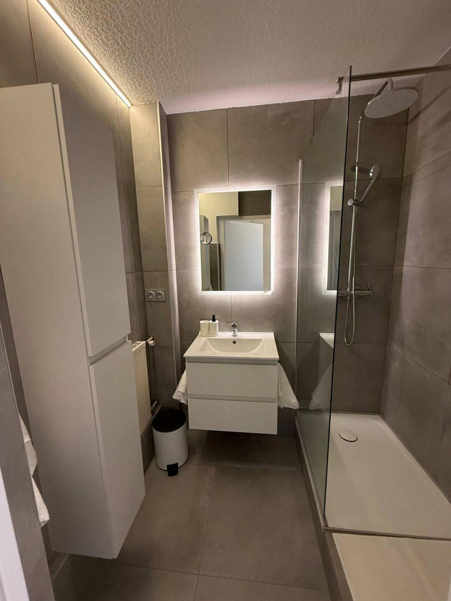 
                                                Colocation
                                                 Colocation meublée — Chambre dans T3 rénové 73 m²