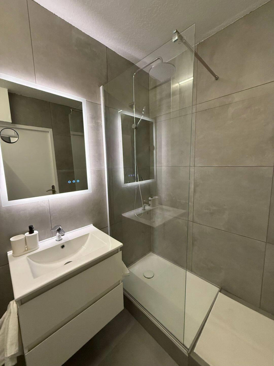 
                                                Colocation
                                                 Colocation meublée — Chambre dans T3 rénové 73 m²