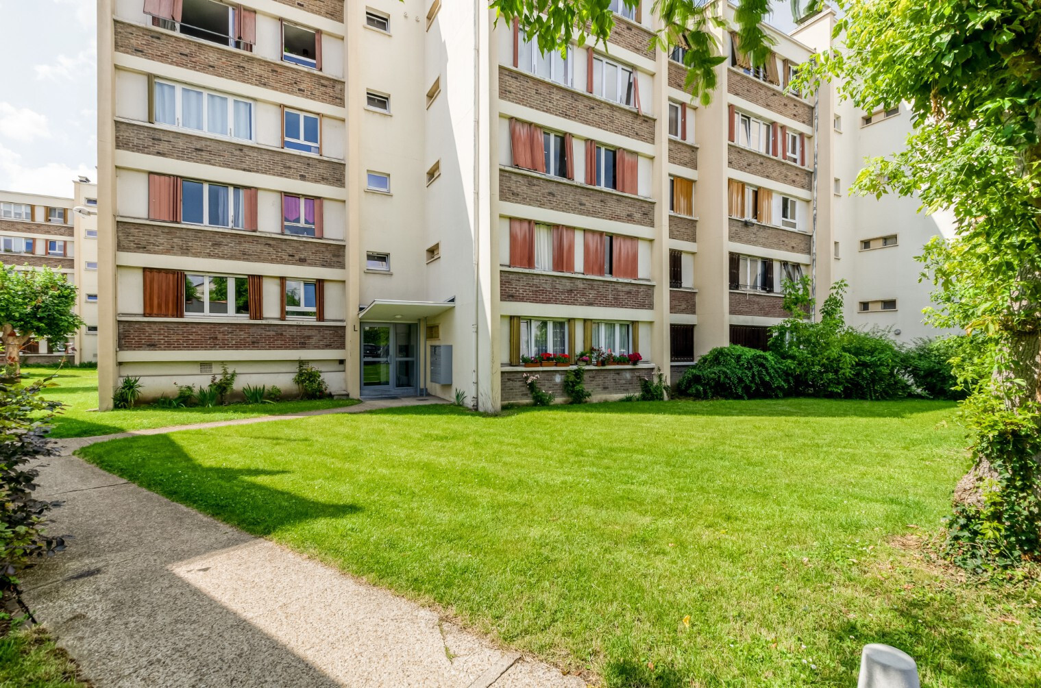 
                                                Colocation
                                                 Colocation meublée de 3 chambres