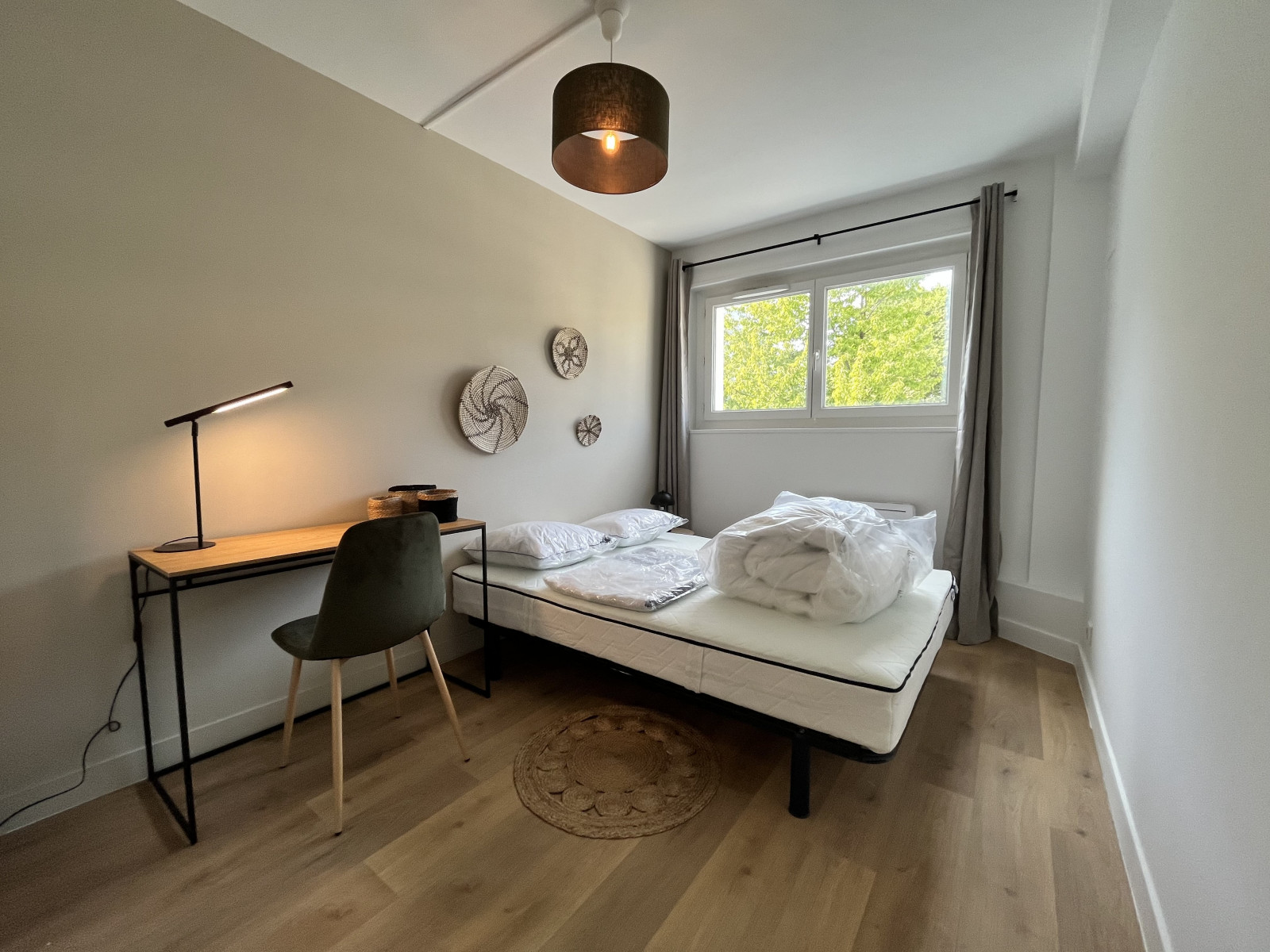 
                                                Colocation
                                                 Colocation meublée de 3 chambres à Grenoble
