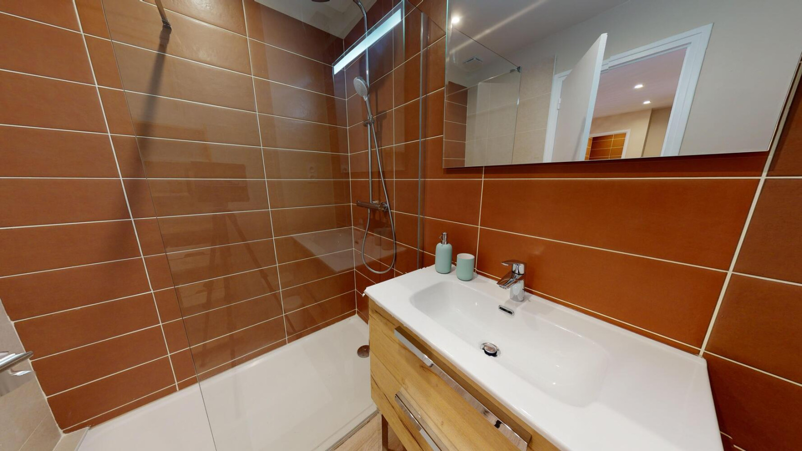 
                                                Colocation
                                                 Colocation meublée de 80 m² – Lyon 9ᵉ