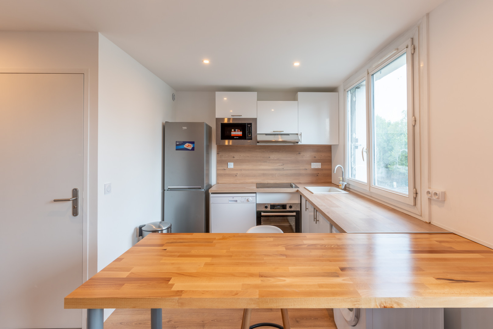 
                                                Colocation
                                                 Colocation meublée et rénovée Chartrons - 533928