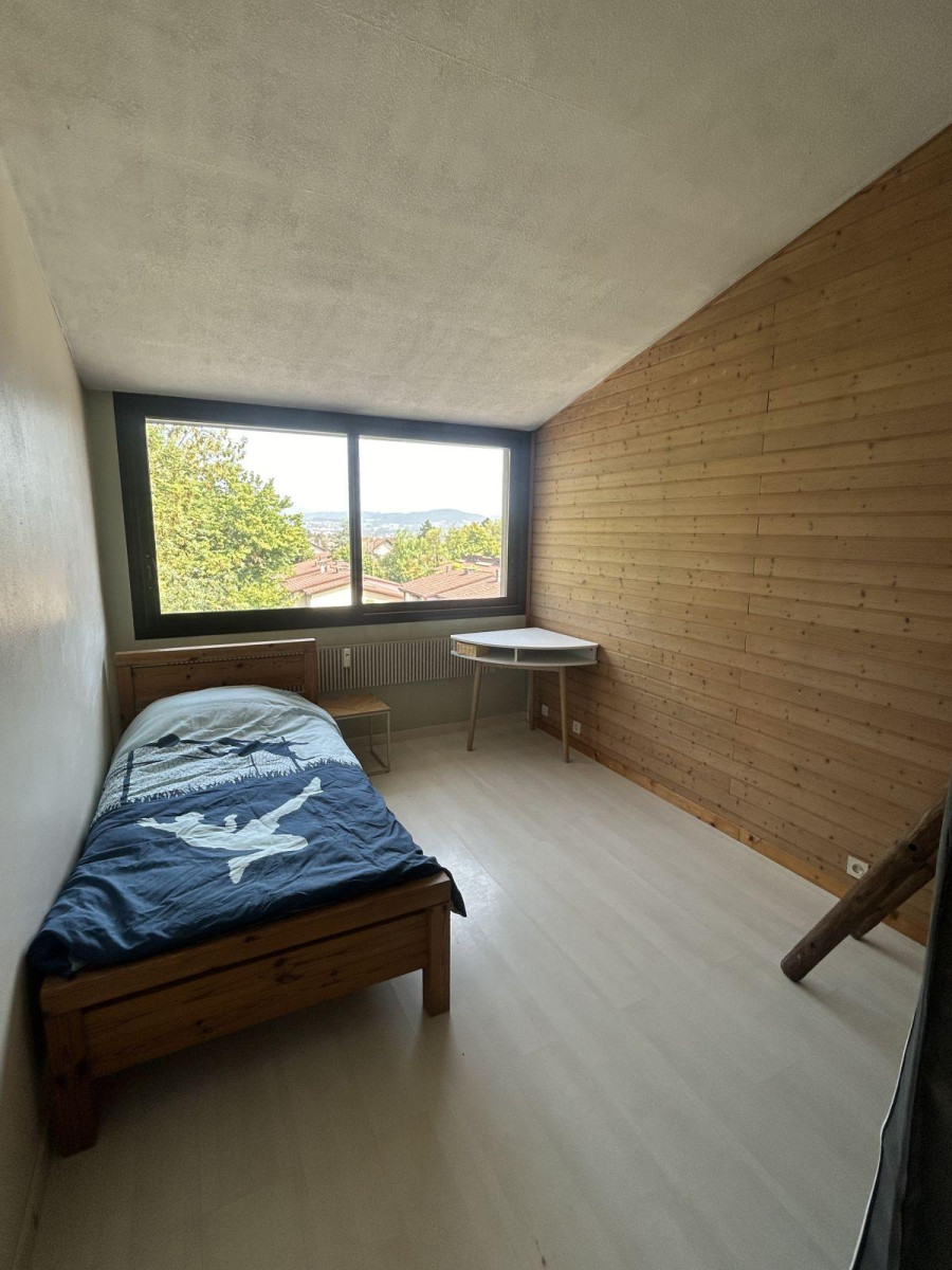 
                                                Location
                                                 Colocation meublée – Grand T4 de 78 m² + Garage