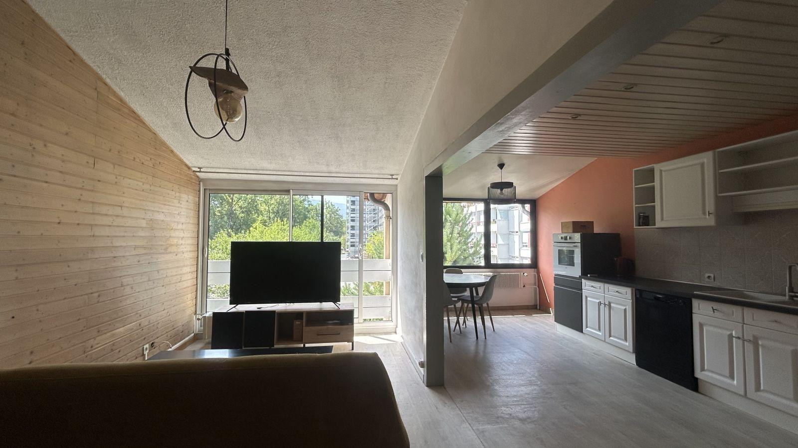 
                                                Location
                                                 Colocation meublée – Grand T4 de 78 m² + Garage