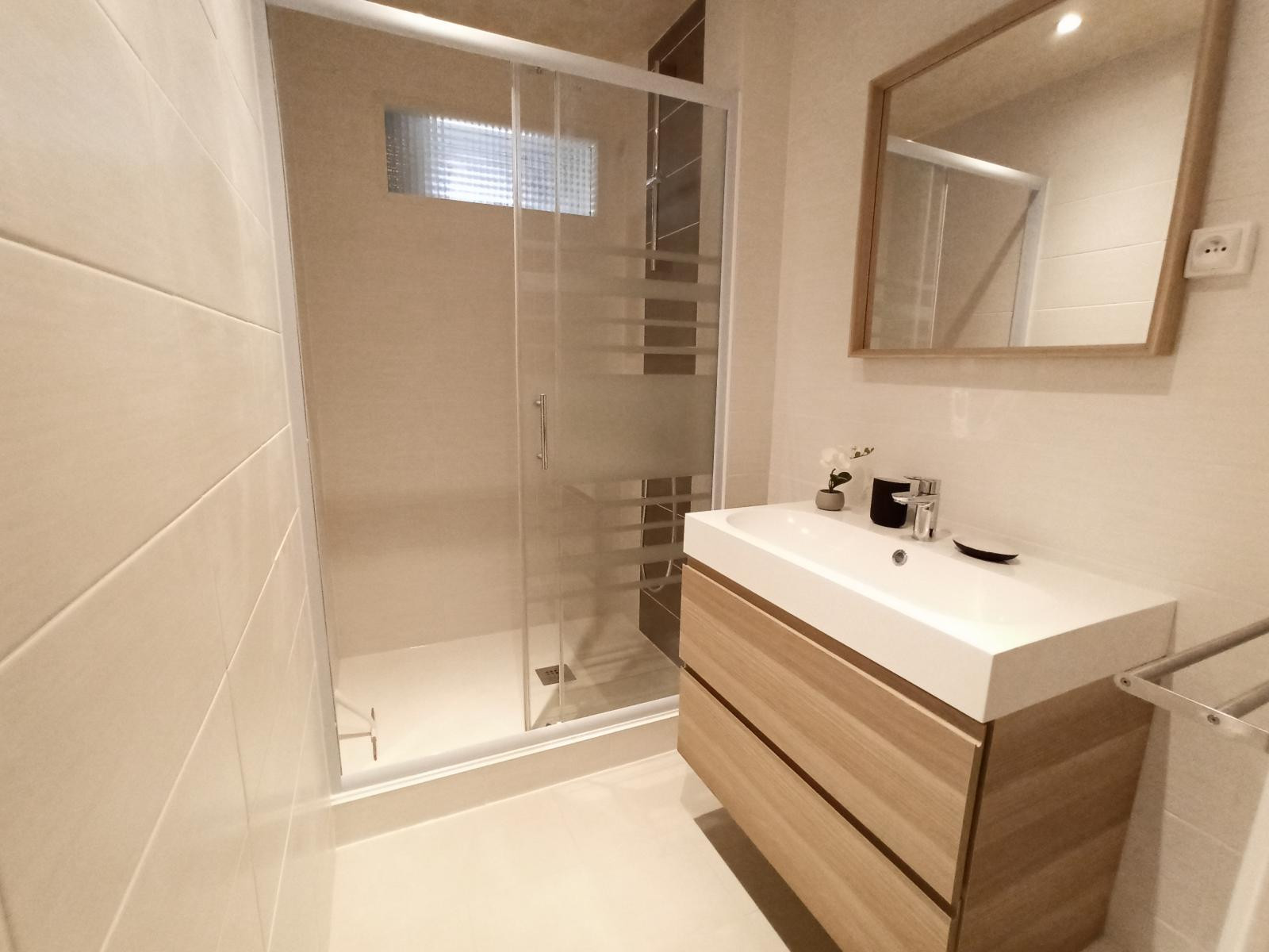 
                                                Location
                                                 ✅ Colocation NANTES NEUVE 90m2