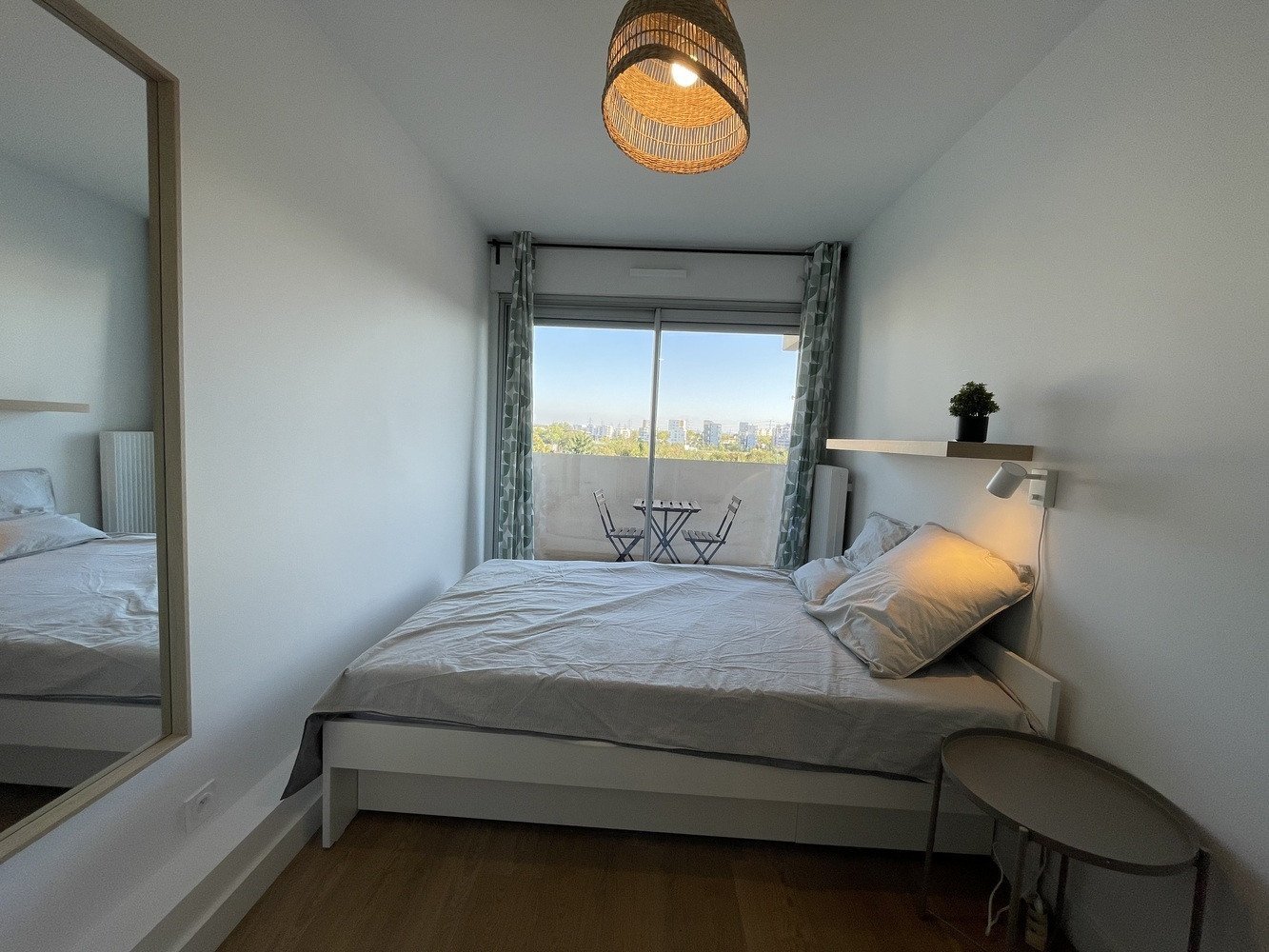 
                                                Colocation
                                                 Chambre en colocation appartement meublé