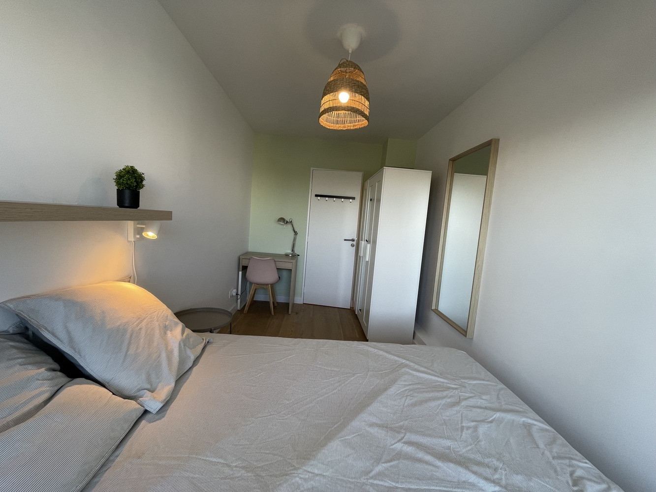 
                                                Colocation
                                                 Chambre en colocation appartement meublé