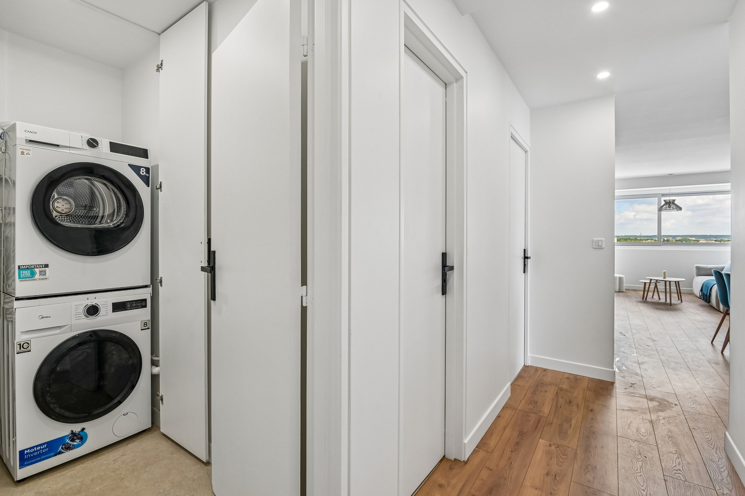 
                                                Colocation
                                                 COLOCATION NEUVE DE 4 CHAMBRES - COLOMBES