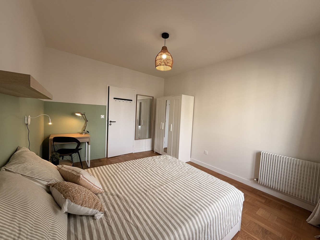 
                                                Colocation
                                                 Chambre en colocation appartement meublé