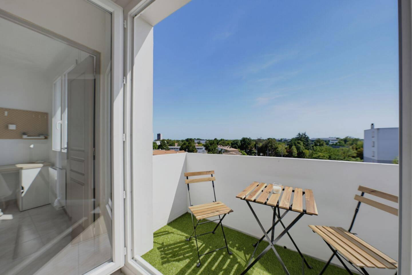 
                                                Colocation
                                                 COLOCATION PESSAC | APPT RÉNOVÉ MEUBLÉ À NEUF