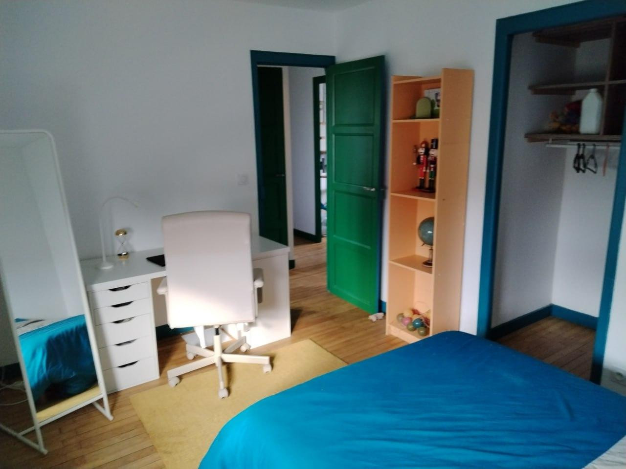 
                                                Colocation
                                                 Colocation pour deux étudiants dans grande maison
