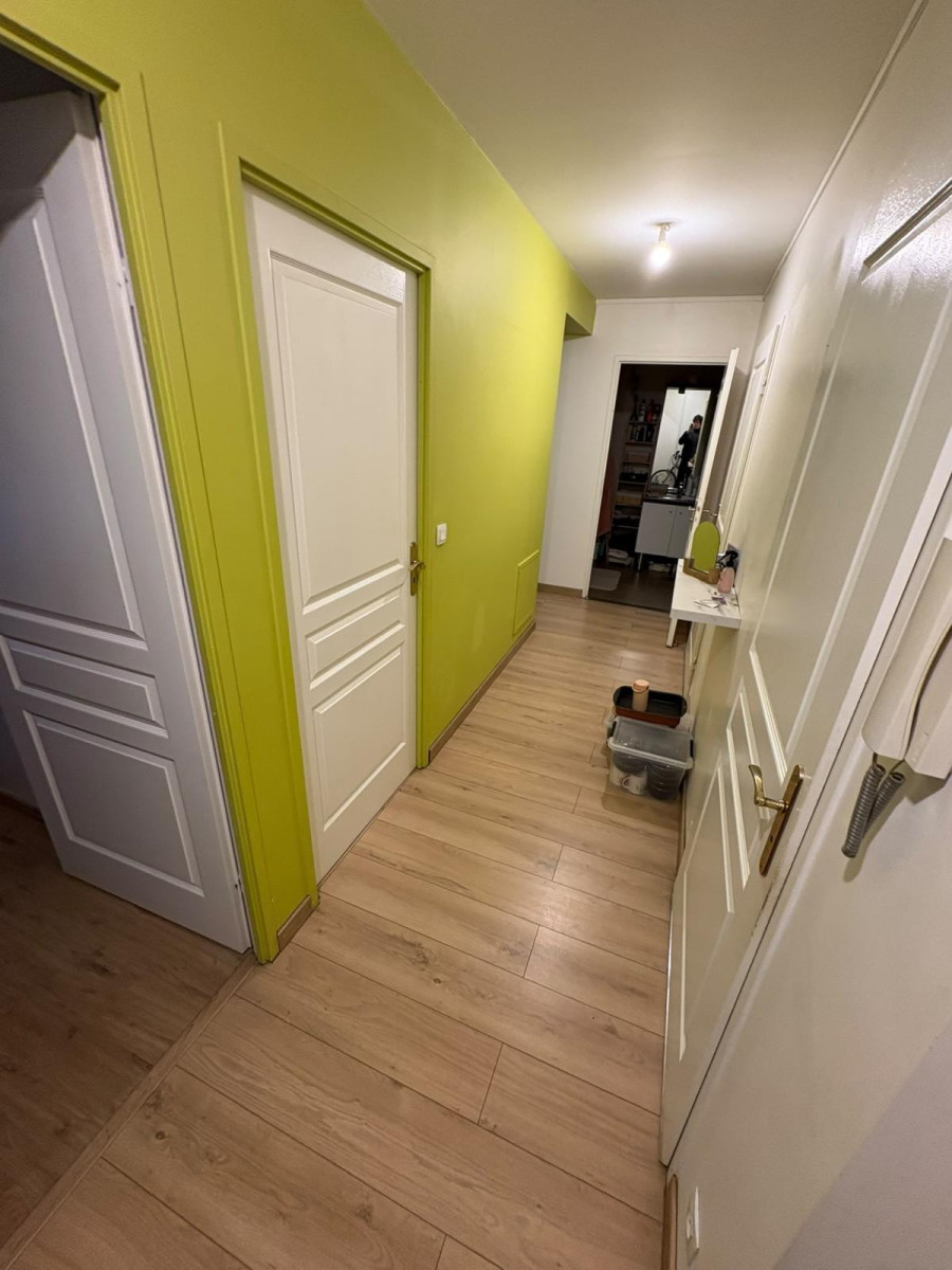 
                                                Location
                                                 Colocation pour étudiant , idéal travail au calme