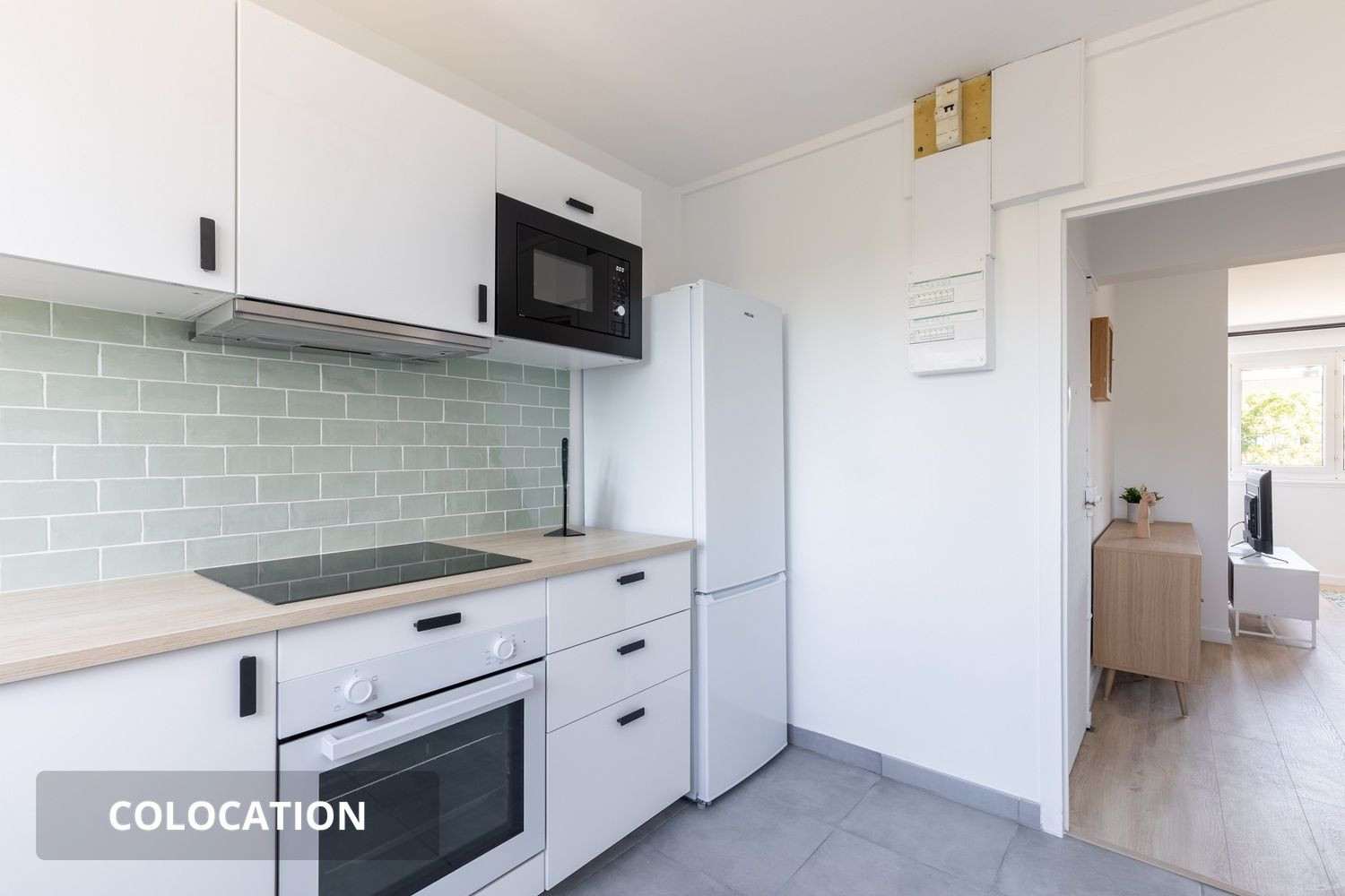 
                                                Colocation
                                                 Colocation pour femme très bien entretenue