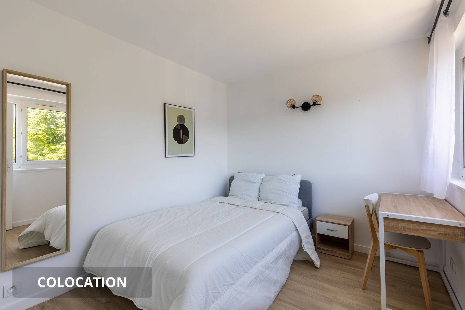 
                                                Colocation
                                                 Colocation pour femme très bien entretenue