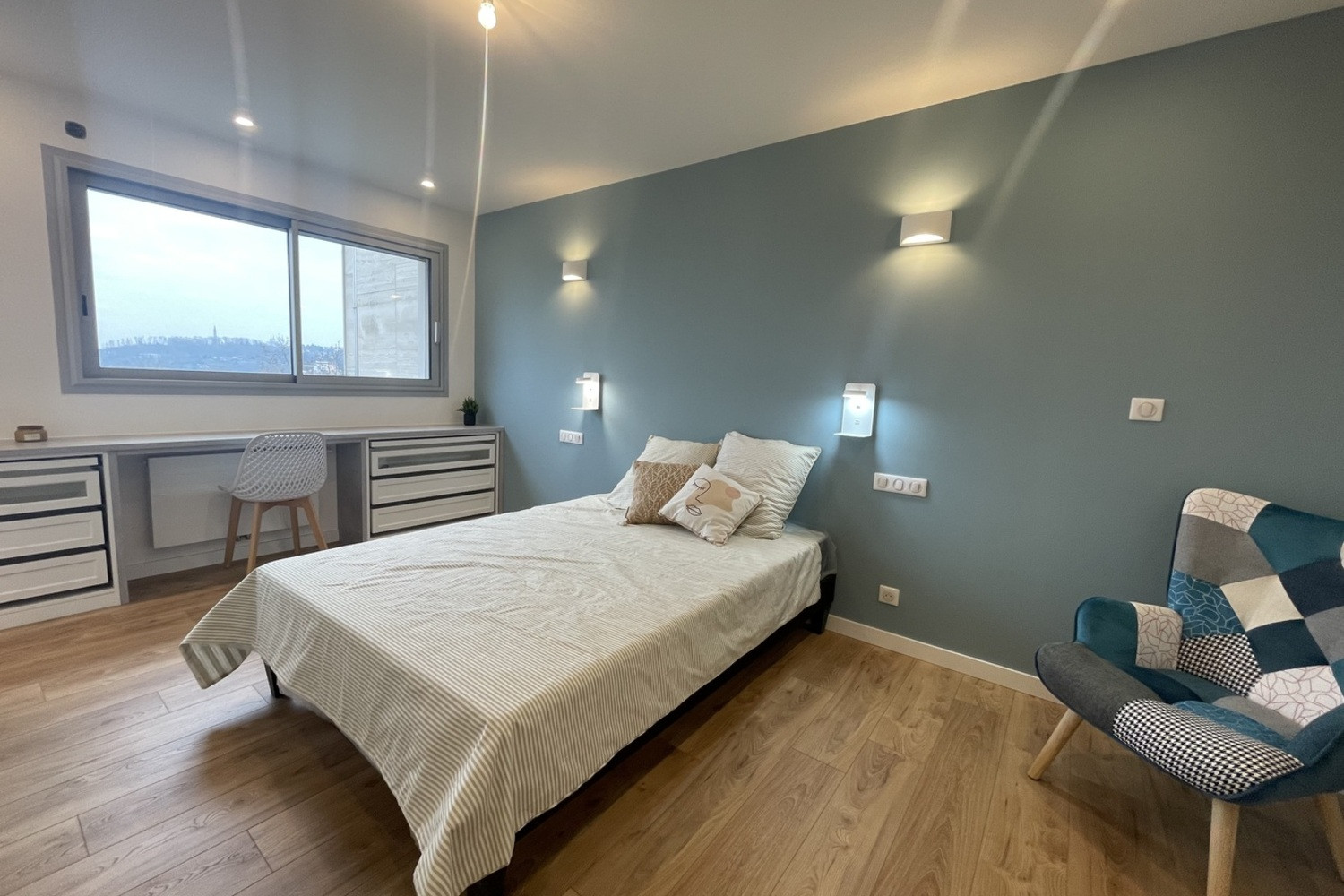 
                                                Colocation
                                                 Colocation rénovée à Lyon 9