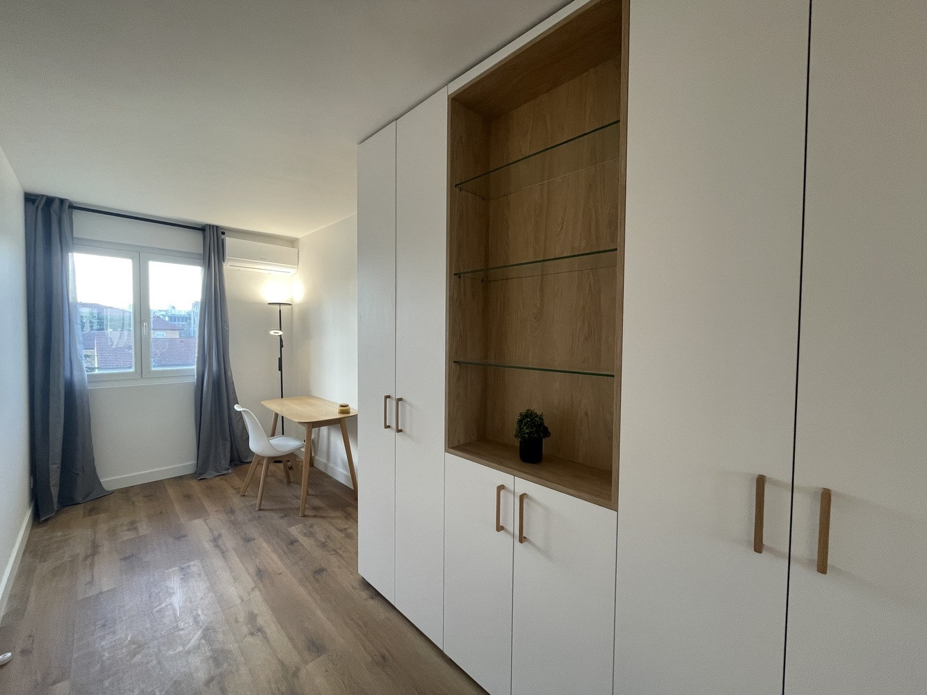 
                                                Colocation
                                                 Colocation rénovée à Villeurbanne