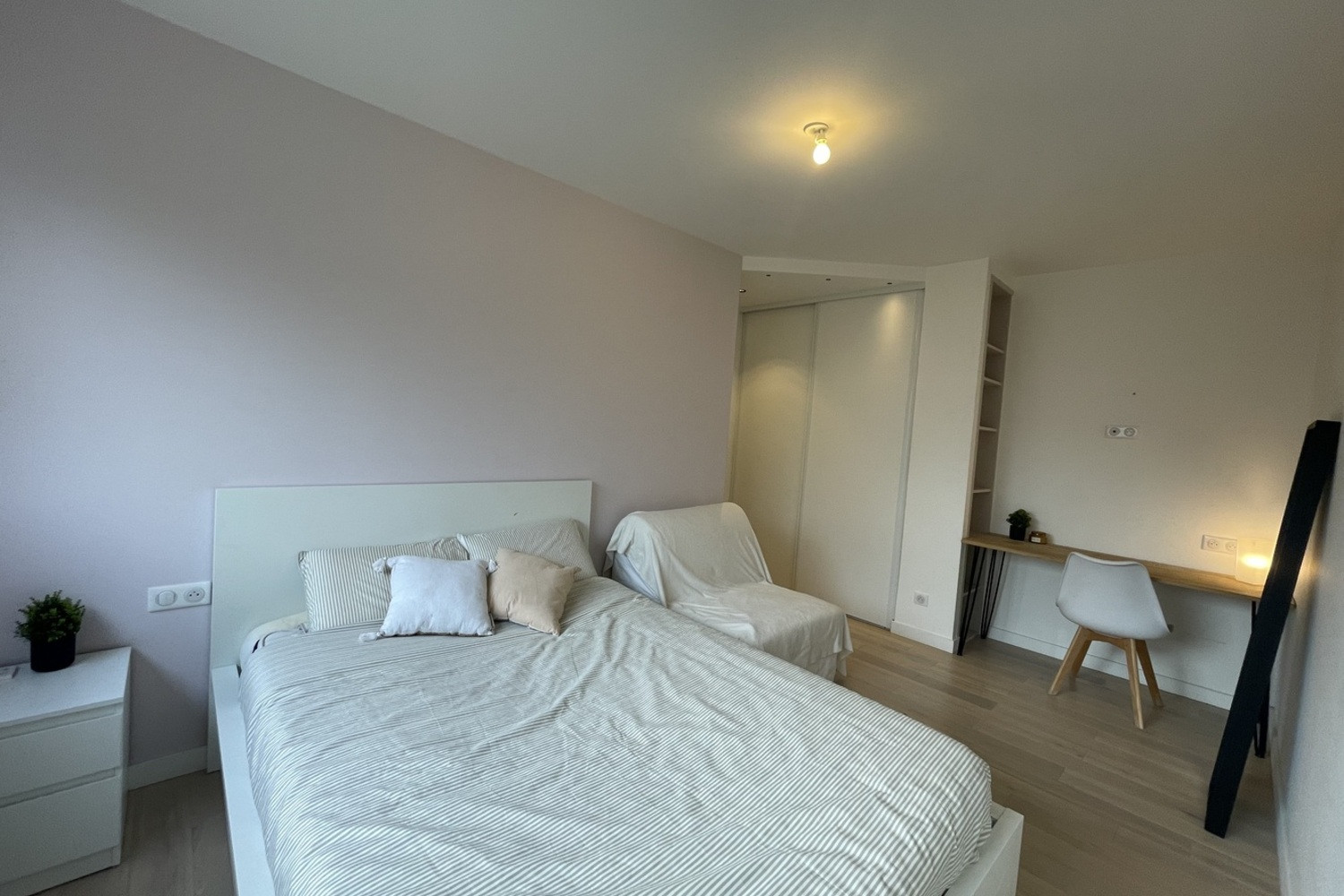 
                                                Colocation
                                                 Colocation rénovée située à Lyon 9