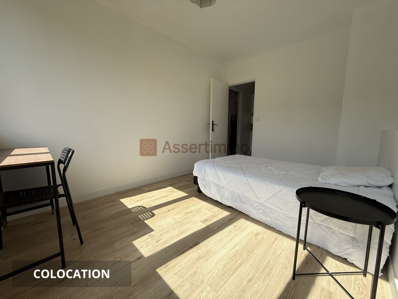 
                                                Colocation
                                                 Colocation spacieuse – Ménage et piscine