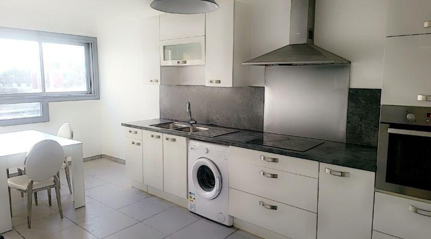 
                                                Colocation
                                                 COLOCATION ST PRIEST