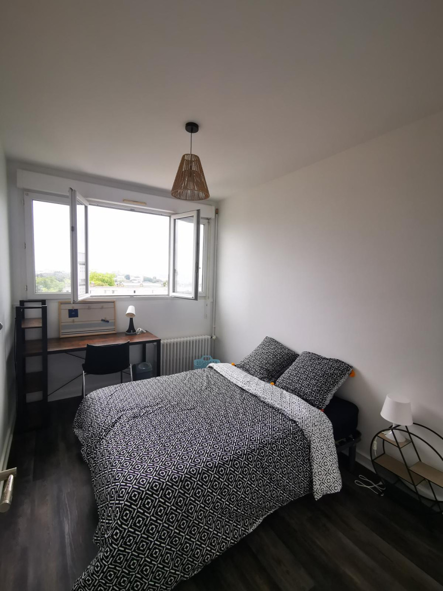 
                                                Colocation
                                                 Colocation stylée refait à neuf – 2 chambres dispo