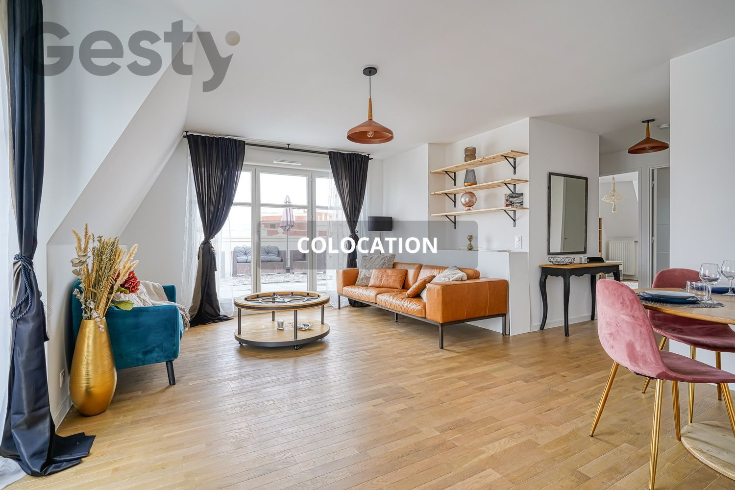 
                                                Colocation
                                                 COLOCATION – SUPERBE APPARTEMENT AVEC ROOFTOP