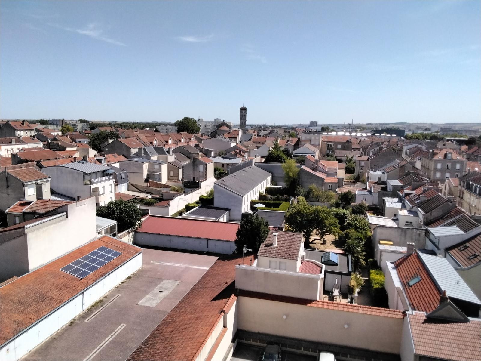 
                                                Colocation
                                                 Colocation sur Reims/ chambre privative