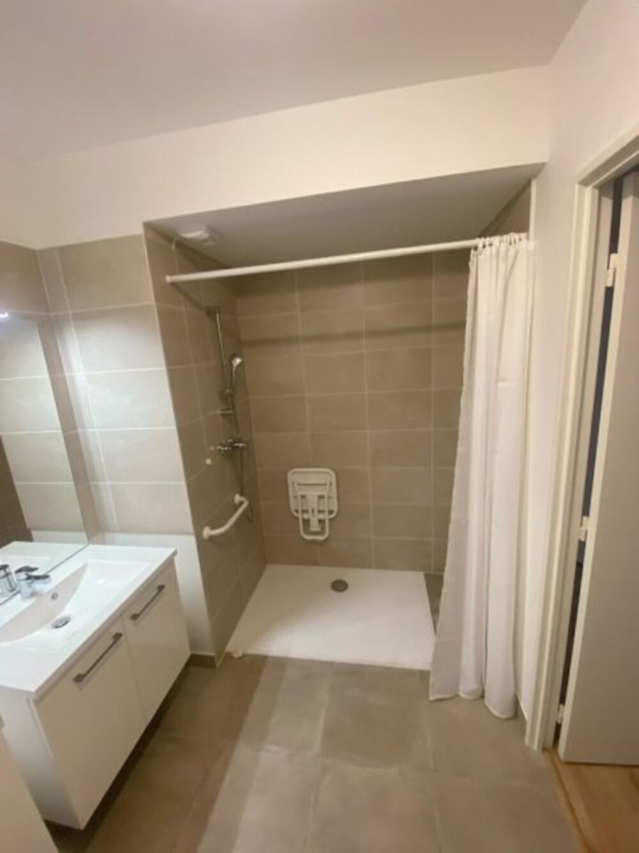
                                                Colocation
                                                 COLOCATION T4 MEUBLÉE DE 67 M² – LYON 7ᵉ