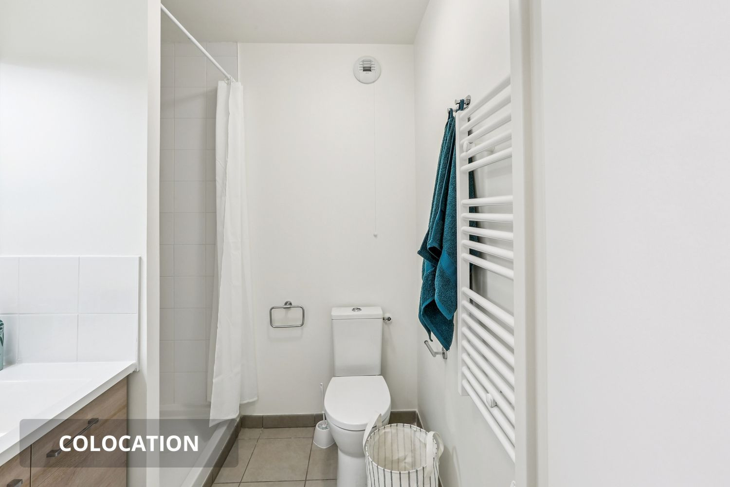 
                                                Colocation
                                                 Chambre en colocation - Douche privative