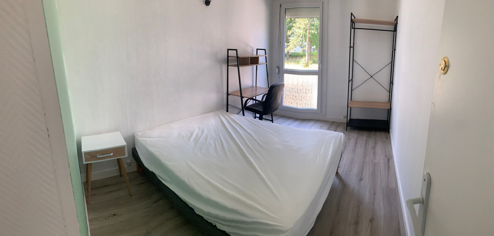
                                                Location
                                                 Colocation trio (loyer tout inclus)
