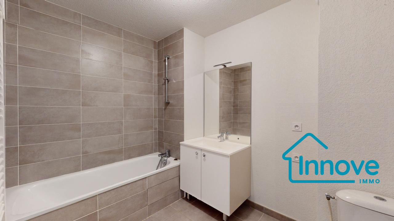 
                                                Vente
                                                 COLOMIERS, secteur CABIROL, T3 récent