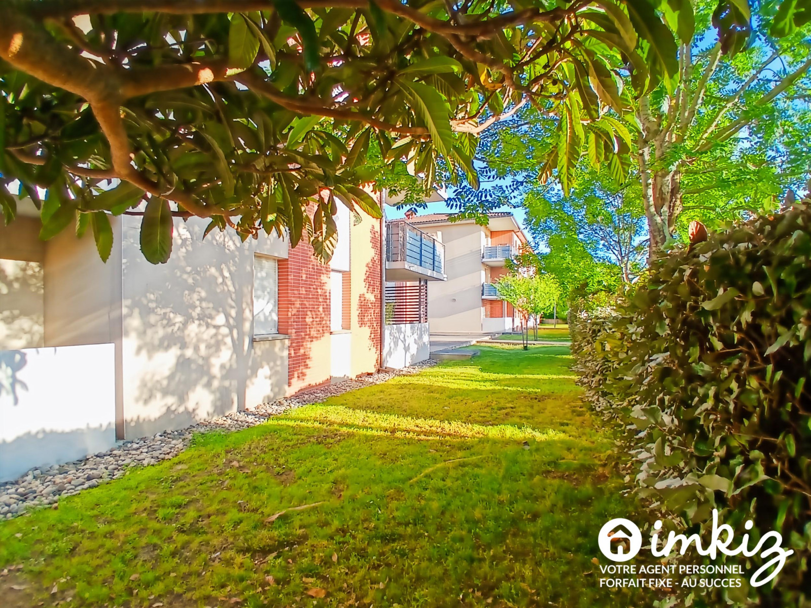 
                                                Vente
                                                 Colomiers- T3- climatisé - terrasse - parking ssol