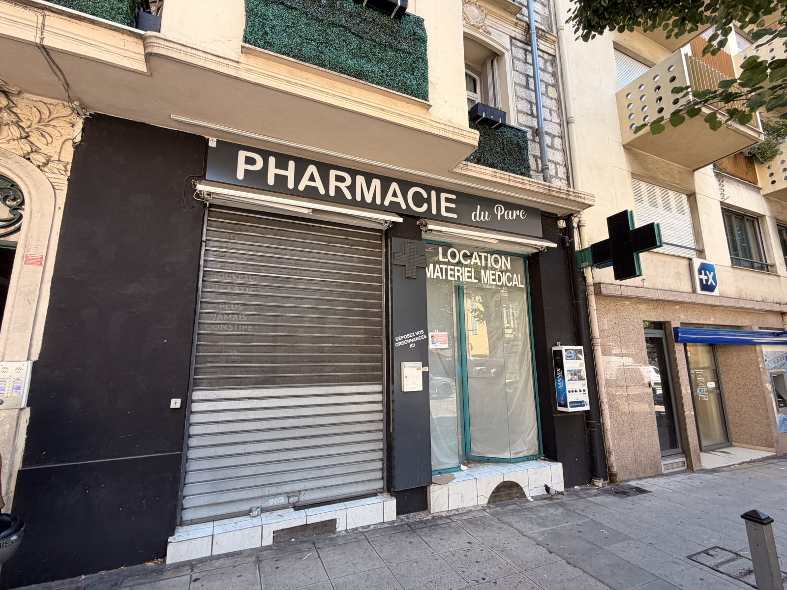 
                                                Vente
                                                 Commerce/Bureau  - Murs commerciaux  - 70.0 m²