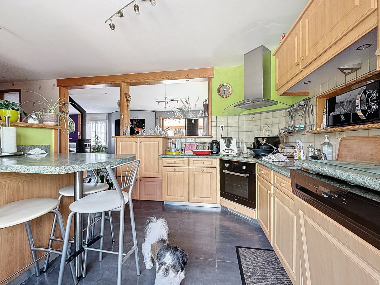 
                                                Vente
                                                 CONDE SUR VIRE maison avec hangar 